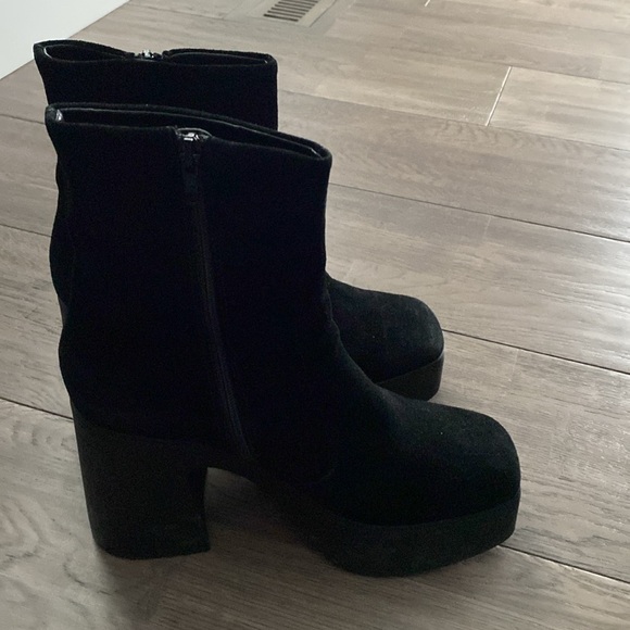 Black suede boots - Picture 5 of 5